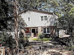 2124 Sandalwood Rd, Virginia Beach, VA 23451