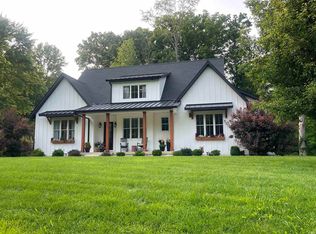 5801 N Shire Glen Dr, Bloomington, IN 47408