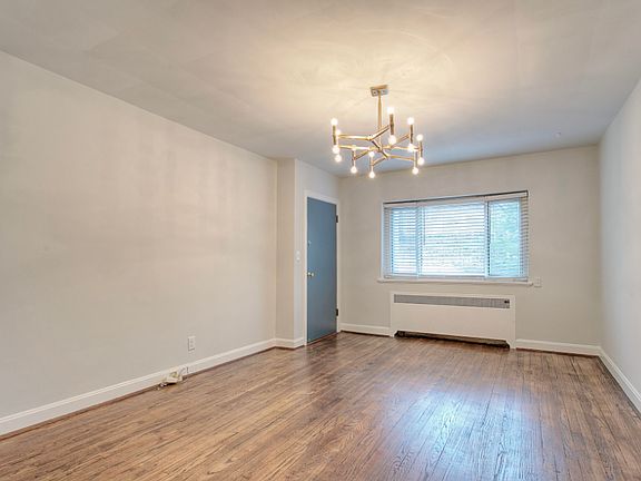 2nd image of 2256 Ivy Ave APT 1
