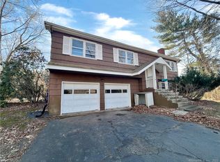 3 Grumman Ct, Norwalk, CT 06851