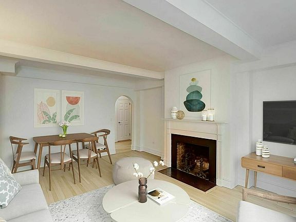 3rd image of 404 E 55th St APT 4E