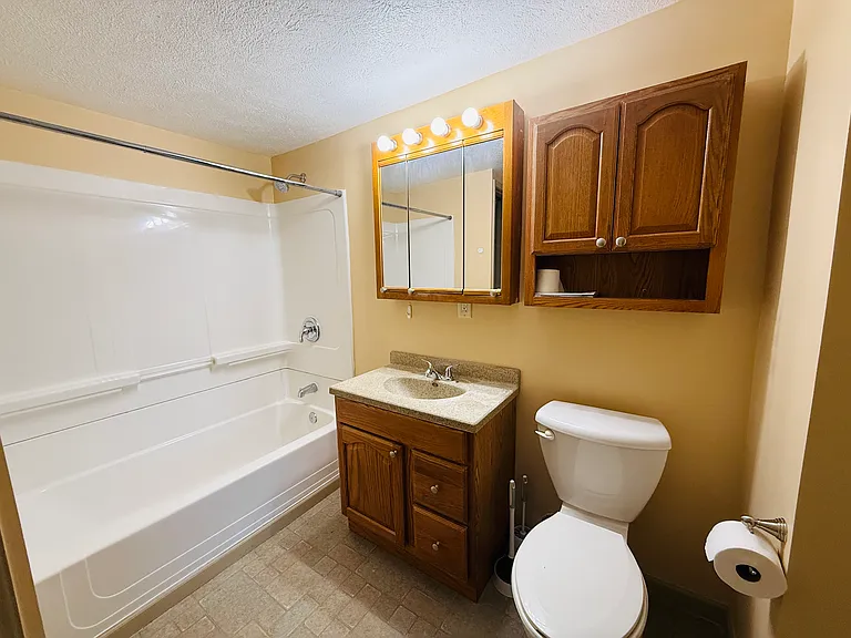 124 W Seminole St #B — Photo 7