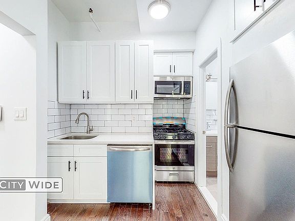 3rd image of 24 E 80th St APT 4B