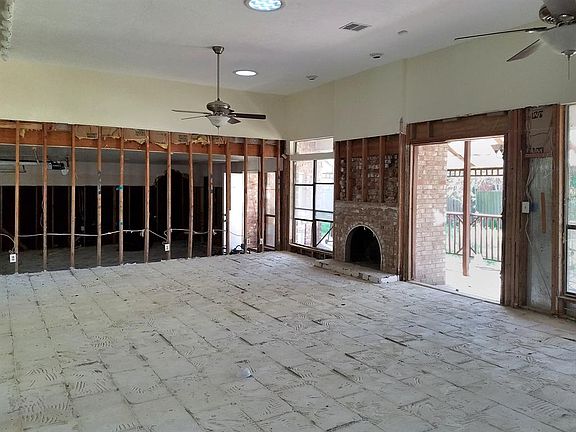 3rd image of 10531 Moorcreek Dr