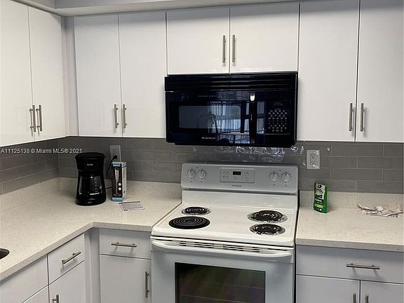 3rd image of 1280 S Alhambra Cir APT 1302