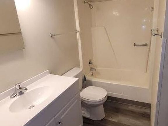 3rd image of 114 Cedargate Ct #114