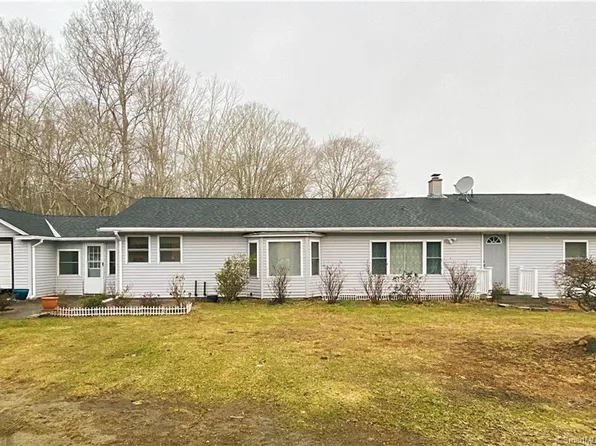 152 Mystic Road, North Stonington, CT 06359