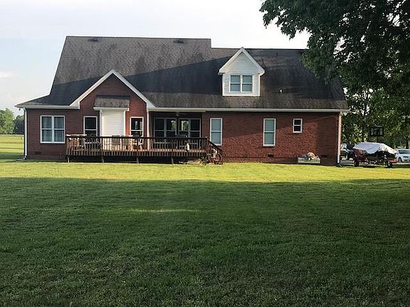 5th image of 303 Karlee Dr