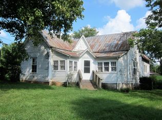 1127 Cloyds Church Rd, Greenback, TN 37742