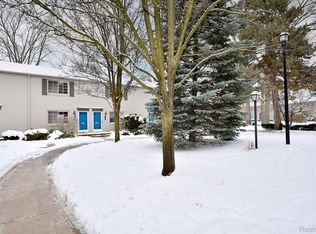 1760 Graefield Rd, Birmingham, MI 48009