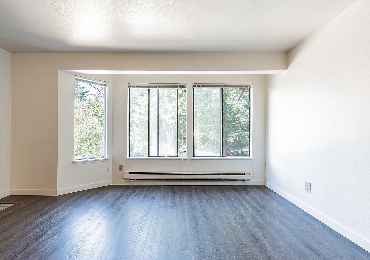 Elliott Place Apartments — Photo 4