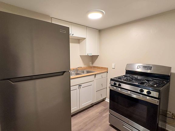3rd image of 2627 C St APT 8