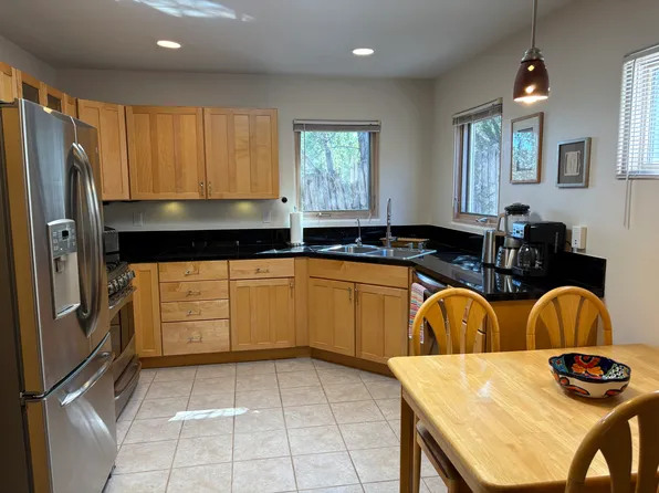 778 Camino Francisca, Santa Fe, NM 87506