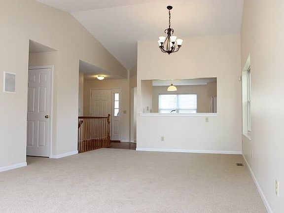 2nd image of 109 Catherine Ct