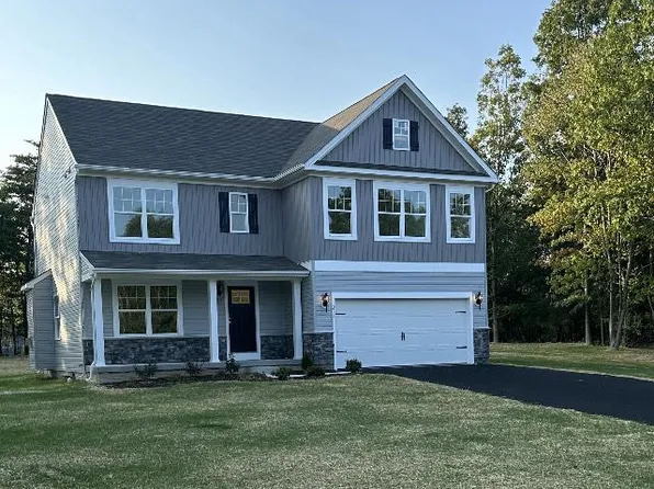 205 Cielo Ln, Berkeley Springs, WV 25411