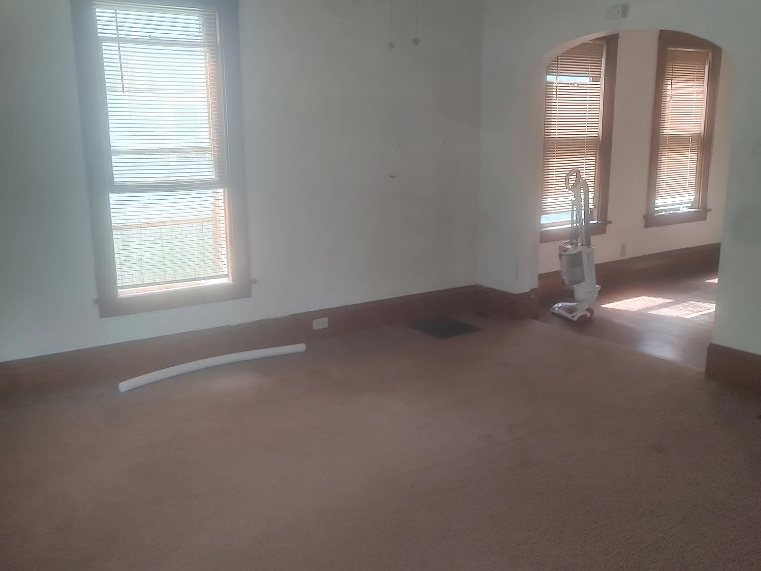 2 bed, $1,050 — Photo 1
