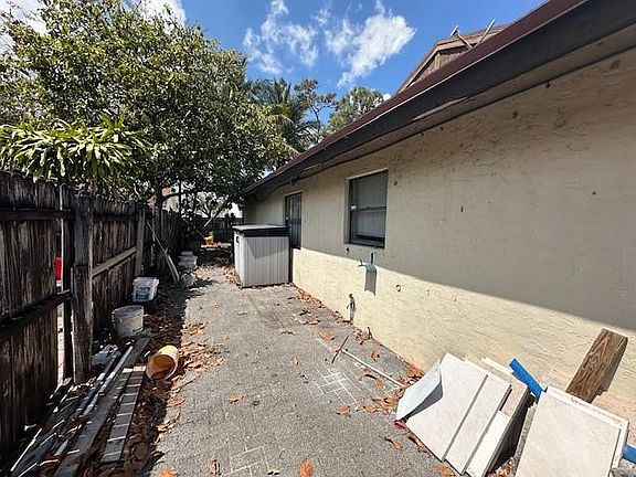 4th image of 3753 Mil Lake Court