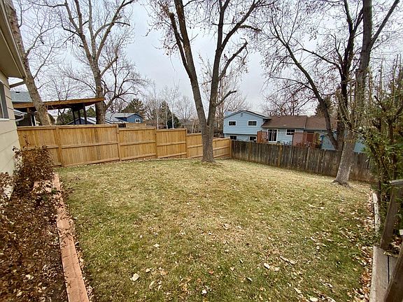 3rd image of 108 Starline Ave