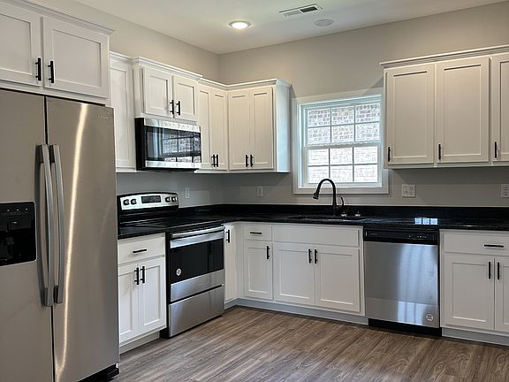5th image of 637 Lehman St Lot 6
