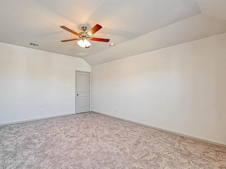 7910 Cypress Country Dr — Photo 33