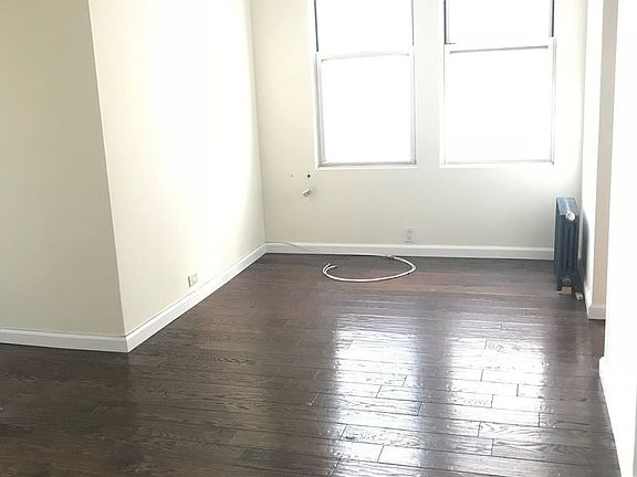 2nd image of 2519 43rd St APT 2F