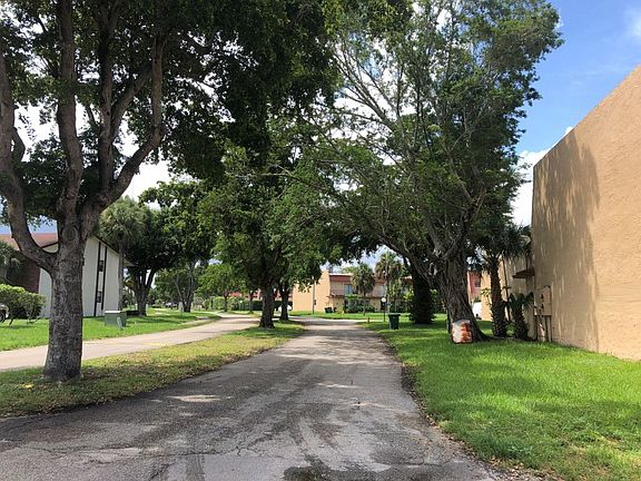 5th image of 68 Ann Lee Ln