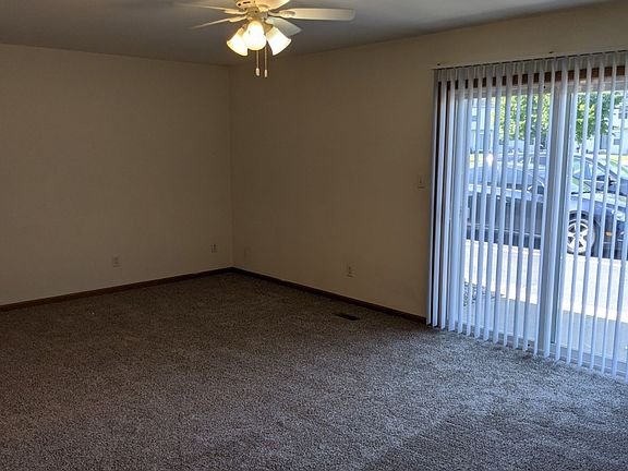 4th image of 874 Fotis Dr #1