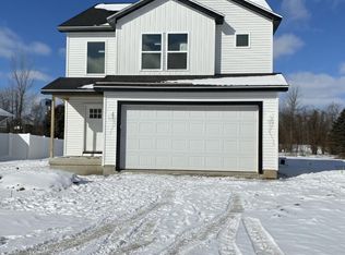 2004 Green Acres Dr, Adrian, MI 49221