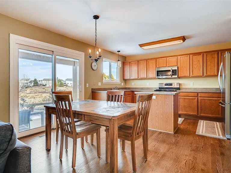2489 Cove Creek Ct — Photo 10