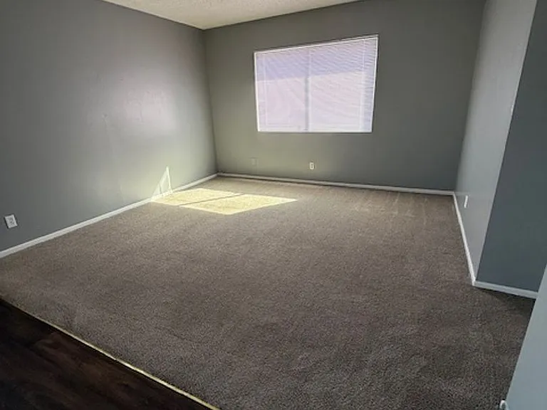 737 Lilly Ln — Photo 2