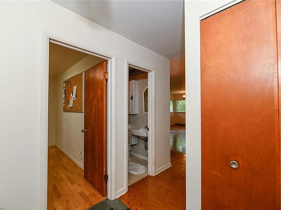 5th image of 1708 Dollar Lake Dr