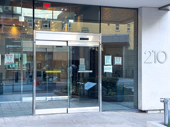 4th image of 210 Simcoe St #1913