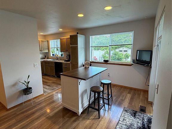 5th image of 22615 W 44th Ave