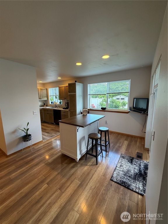 22615 W 44th Ave, Mountlake Terrace, WA - View 5