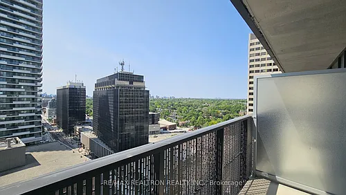 8 Eglinton Ave E Photo 1