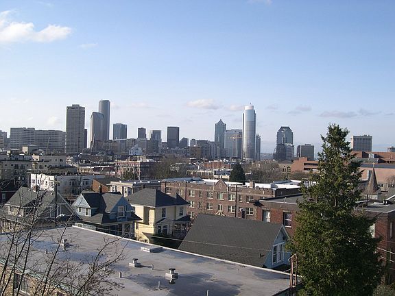 Expansive views of city and Mt Rainier