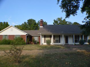 3405 Country Club Ln, Hope, AR 71801