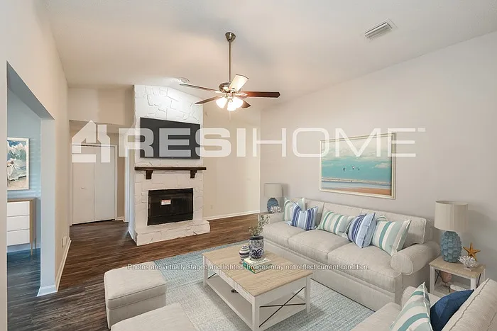 956 Chalmet Ln — Photo 5