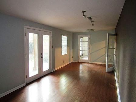 4th image of 2614 E Marks St