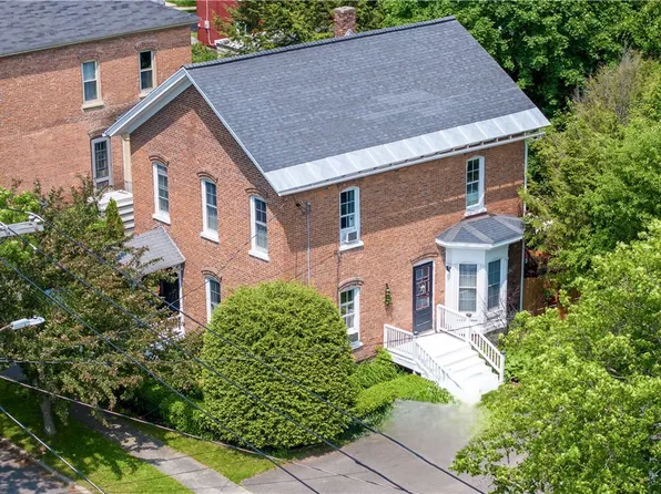 24 Prospect St, Norwich, NY 13815