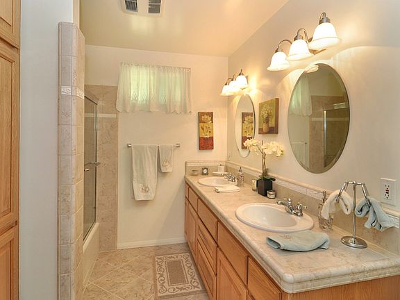 2nd image of 5147 La Canada Blvd