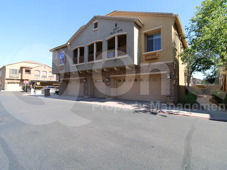 1350 S Greenfield Rd #2017 — Photo 3