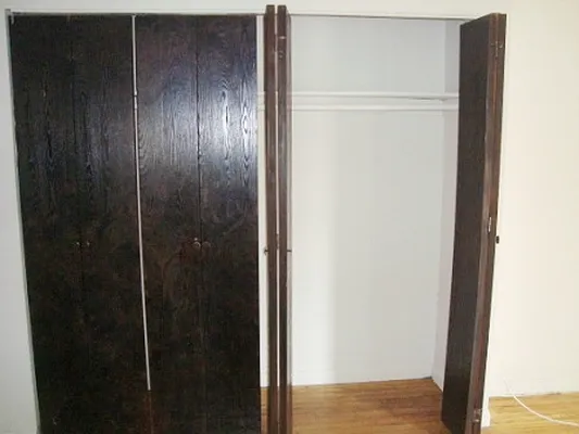 Rented by KVNY Soho | media 7