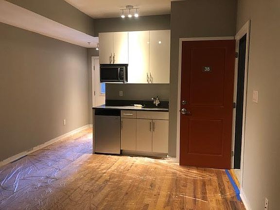2nd image of 535 N Budd St APT 2