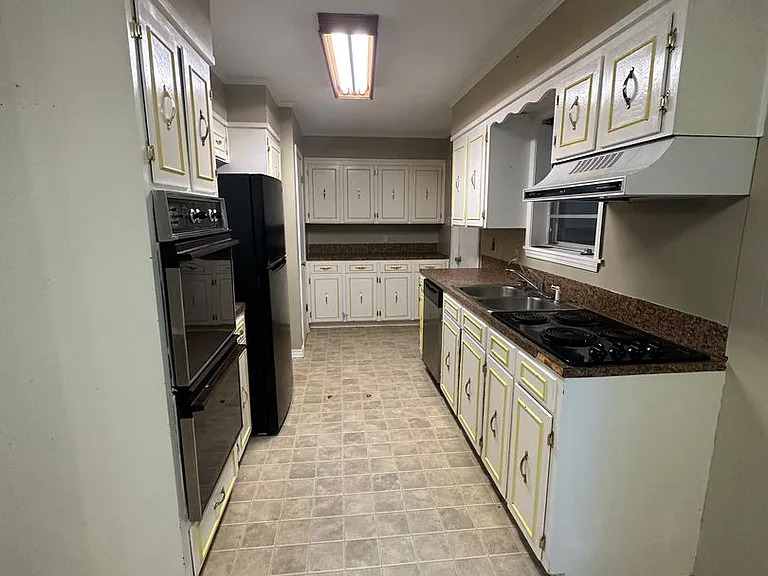 9781 Monticello Dr — Photo 4