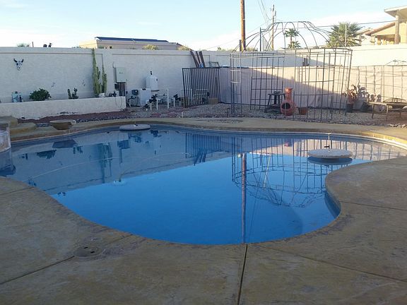 2nd image of 911 Paso Dr