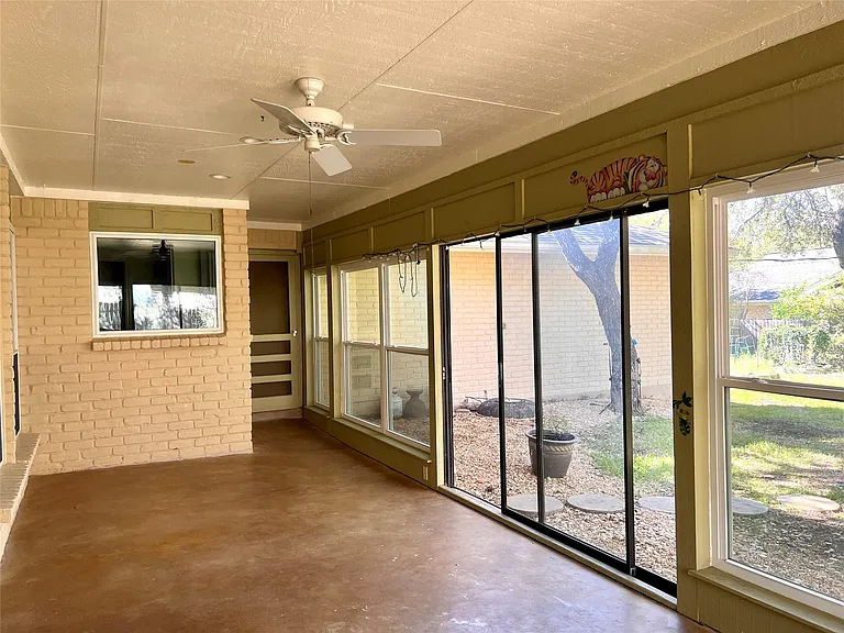 10608 Spicewood Club Dr — Photo 13