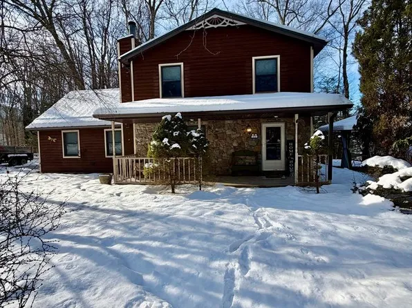 212 Bear Run Dr, Drums, PA 18222