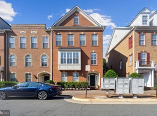 124 Fortnightly Blvd, Herndon, VA 20170