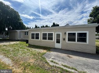 438 W 4th St, Waynesboro, PA 17268
